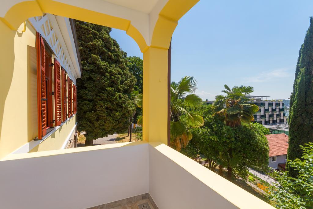Villa Roma Portoroz Bagian luar foto